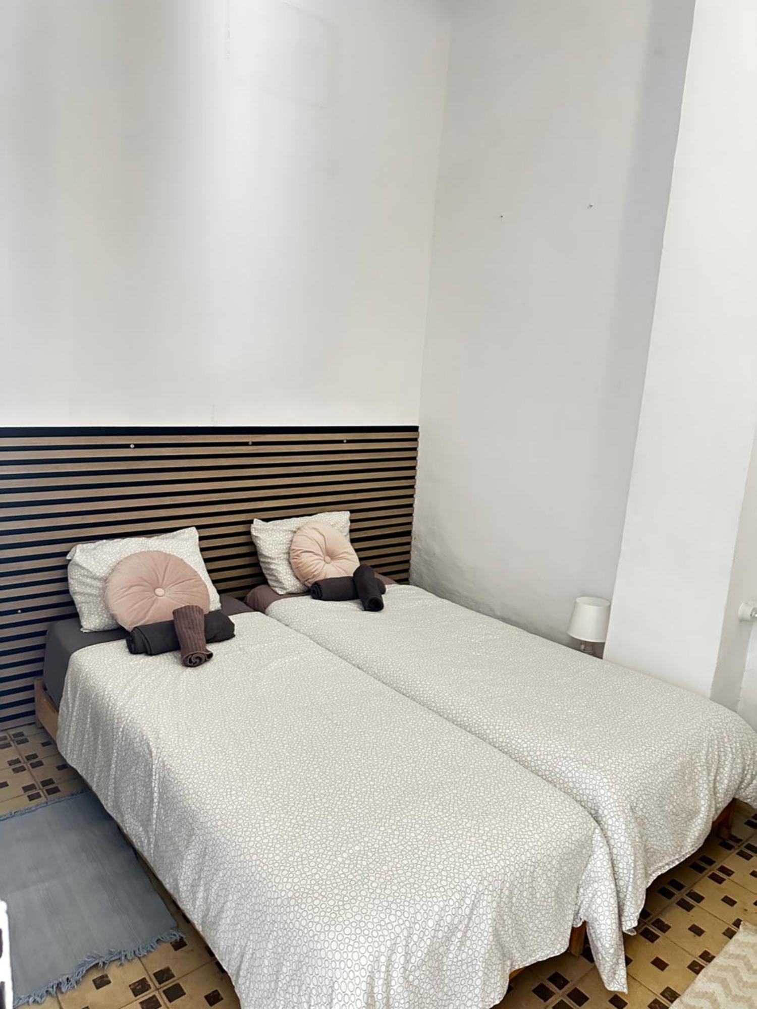 1- Interior Con Aire Acondicionado Y Con Bano Independiente Alloggio in famiglia *